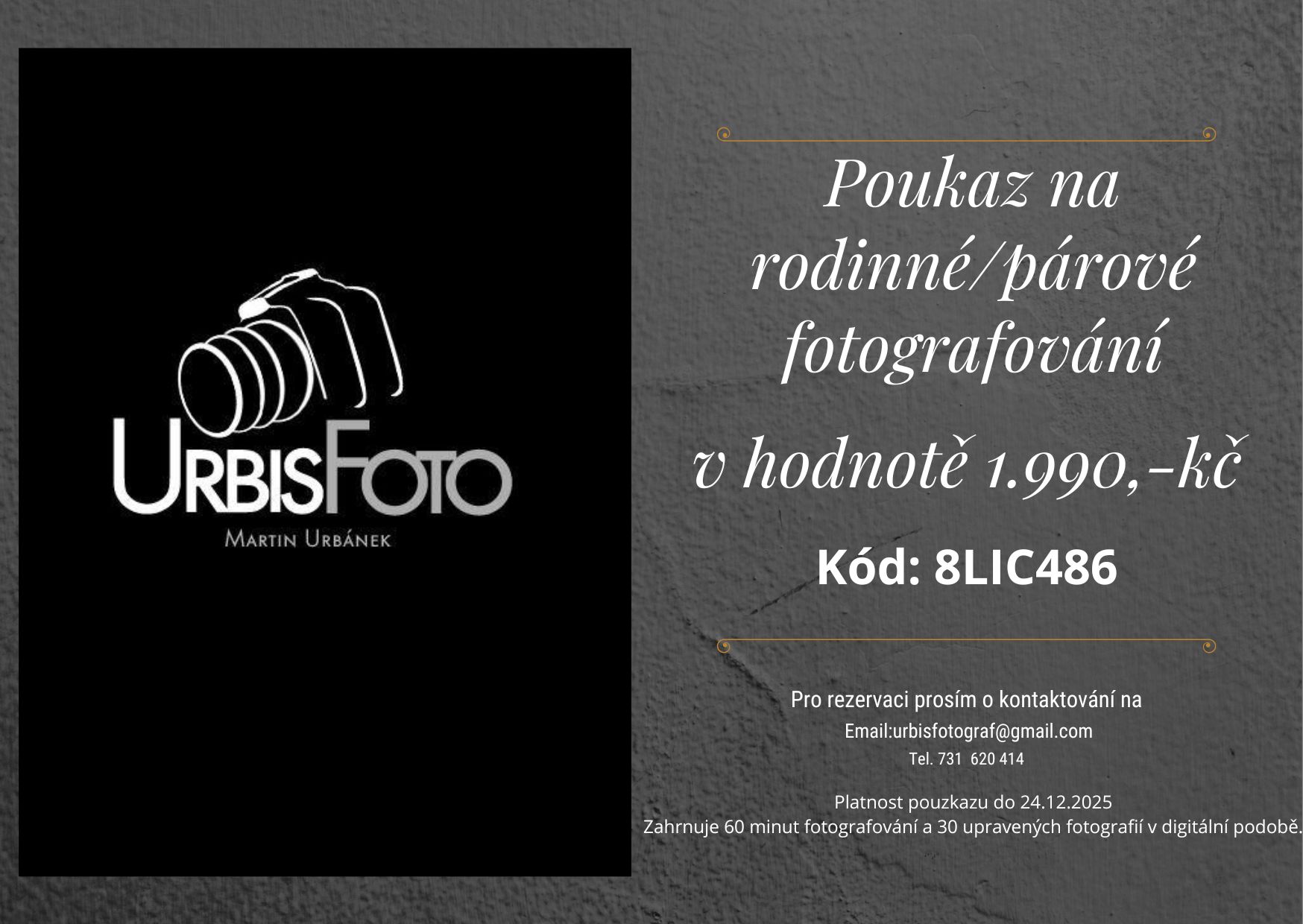 Nevěsta v retro autě - svatební fotografie